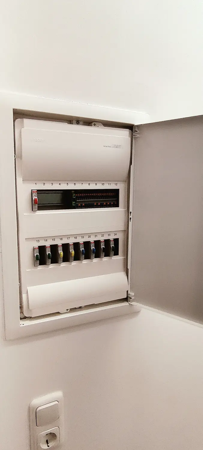 Elektroarbeiten von Innenausbau Sternberg