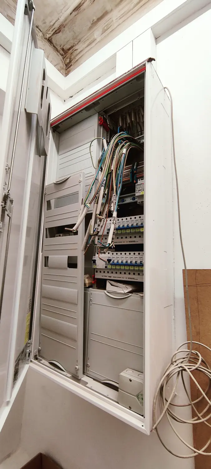 Elektroarbeiten von Innenausbau Sternberg