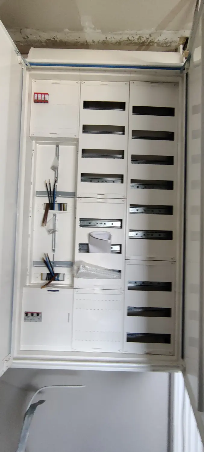 Elektroarbeiten von Innenausbau Sternberg